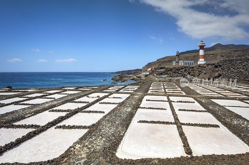 盐蒸发池/ Ses Salines - Fuencaliente和Faro de Fuencaliente灯塔，位于西班牙圣克鲁斯德特内里费省的加那利群岛拉帕尔马